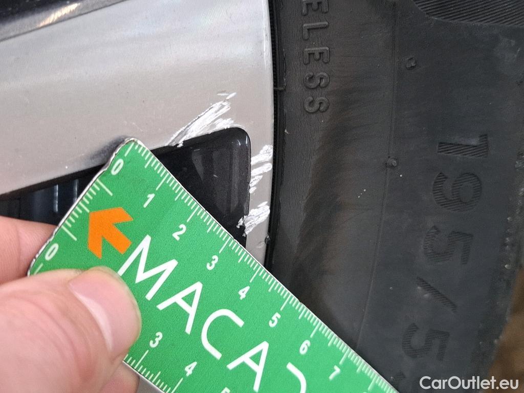  Peugeot  208  Allure 1.2 PureTech 100CV BVM6 E6d #35