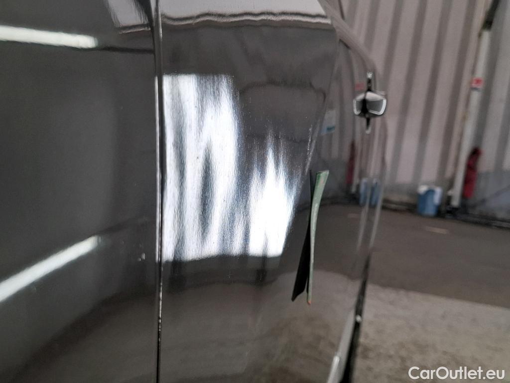  Peugeot  2008  Allure Business 1.5 HDi 130CV BVA8 E6d #26