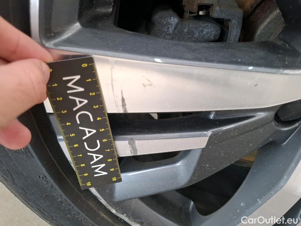  Peugeot  3008  Allure 1.5 HDi 130CV BVA8 E6d #5