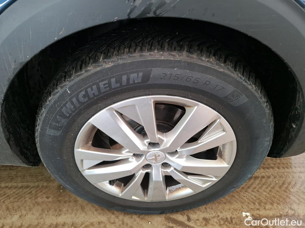  Peugeot  5008  Active Business 1.5 HDi 130CV BVM6 7 Sieges E6d #41