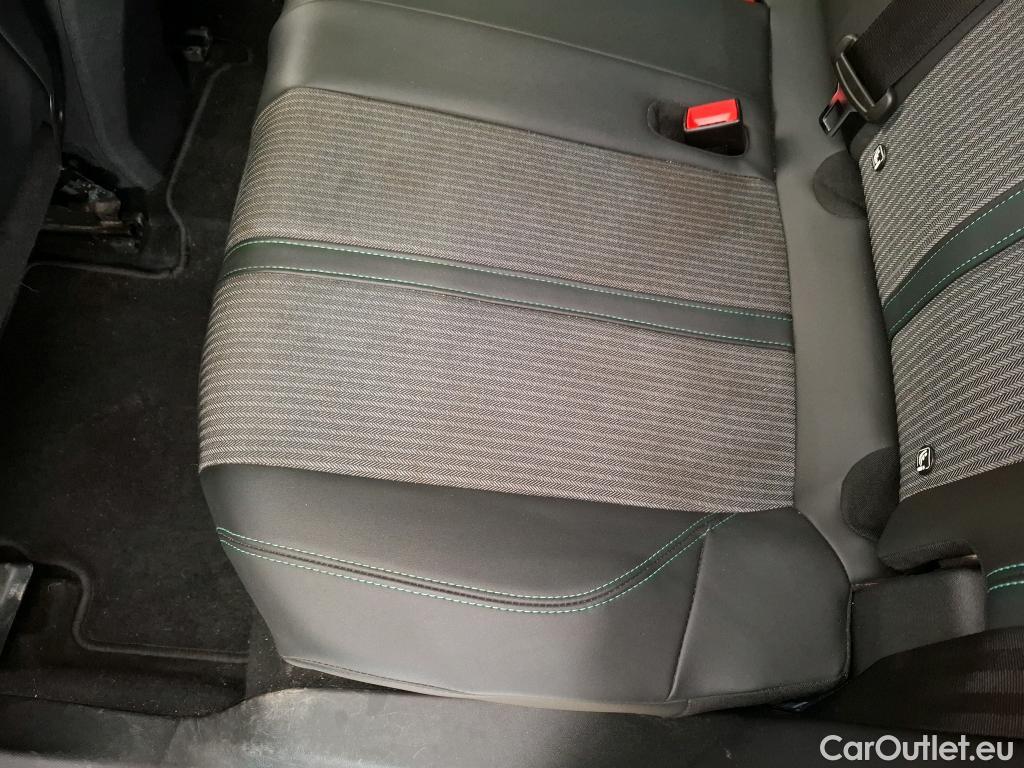  Peugeot  3008  Allure 1.5 HDi 130CV BVA8 E6d #30