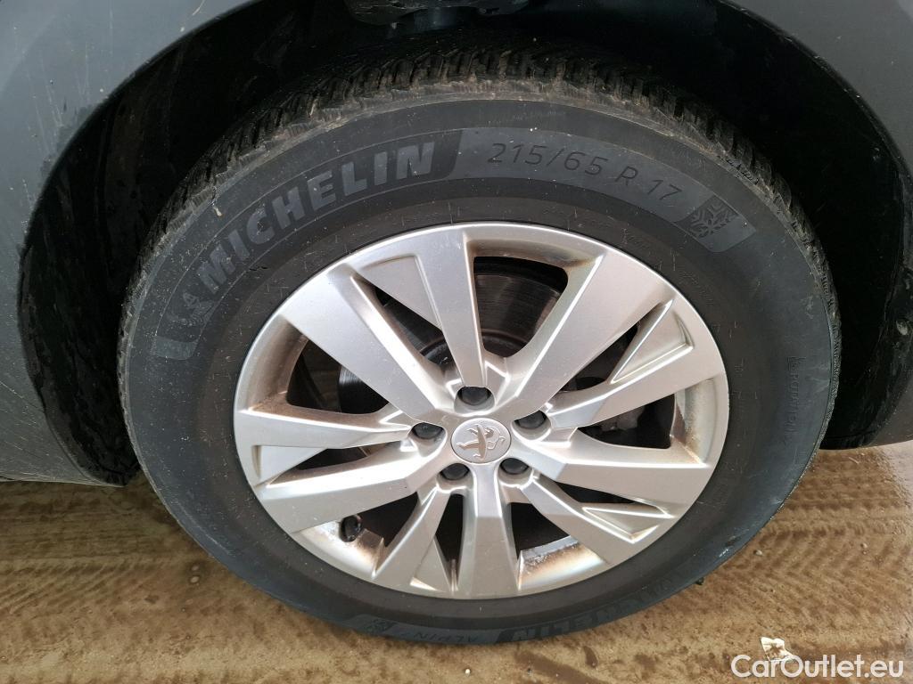  Peugeot  5008  Active Business 1.5 HDi 130CV BVM6 7 Sieges E6d #42