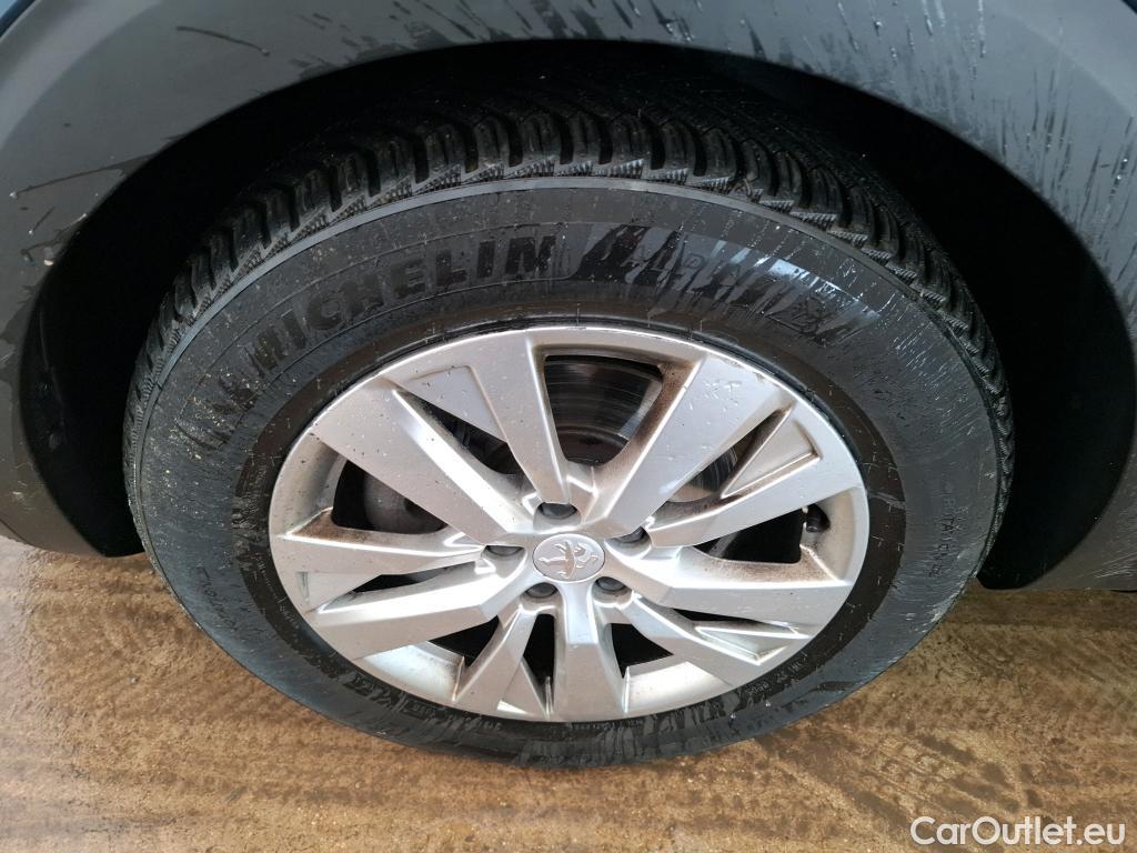  Peugeot  5008  Active Business 1.5 HDi 130CV BVM6 7 Sieges E6d #37