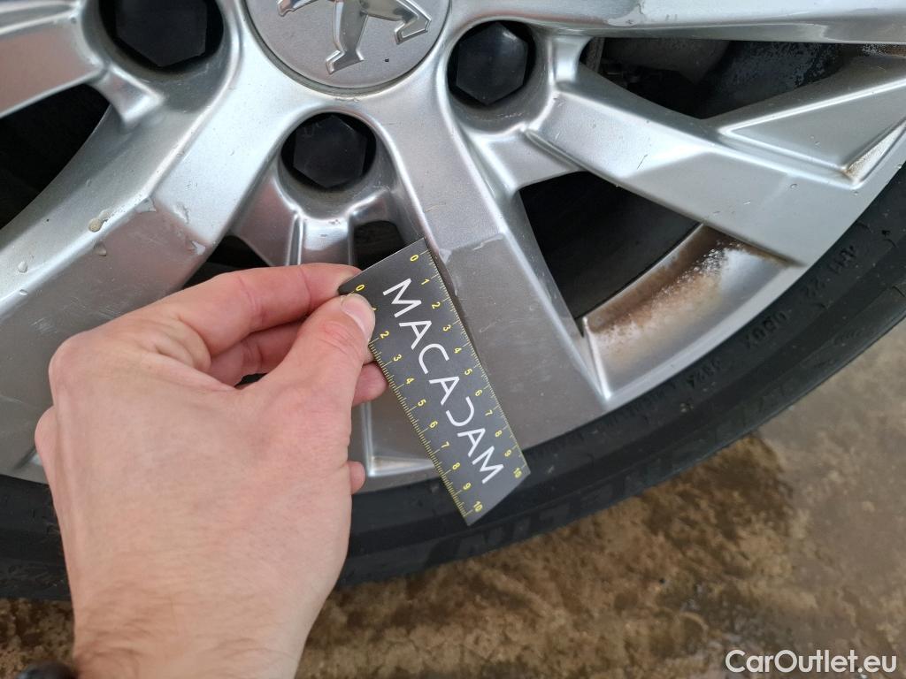  Peugeot  5008  Active Business 1.5 HDi 130CV BVM6 7 Sieges E6d #10