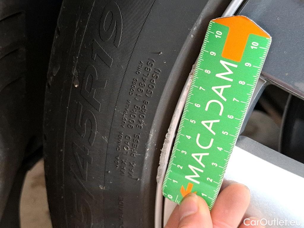  Tesla  Model Y TESLA  / 2020 / 5P / SUV Long Range Dual Motor AWD #28