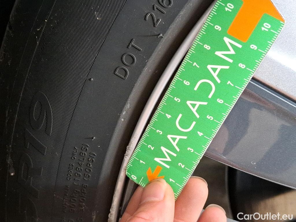  Tesla  Model Y TESLA  / 2020 / 5P / SUV Long Range Dual Motor AWD #29