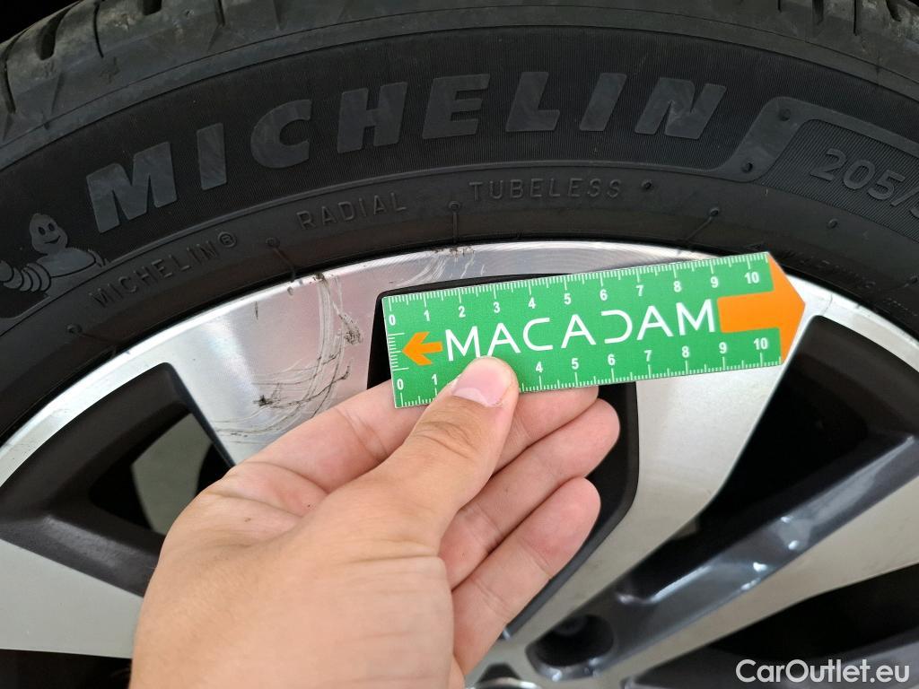  Renault  Megane  IV Estate Techno 1.3 TCe 140CV BVA7 E6d / VO RECONDITIONNE - PHOTOS AVANT RECONDITIONNEMENT #11