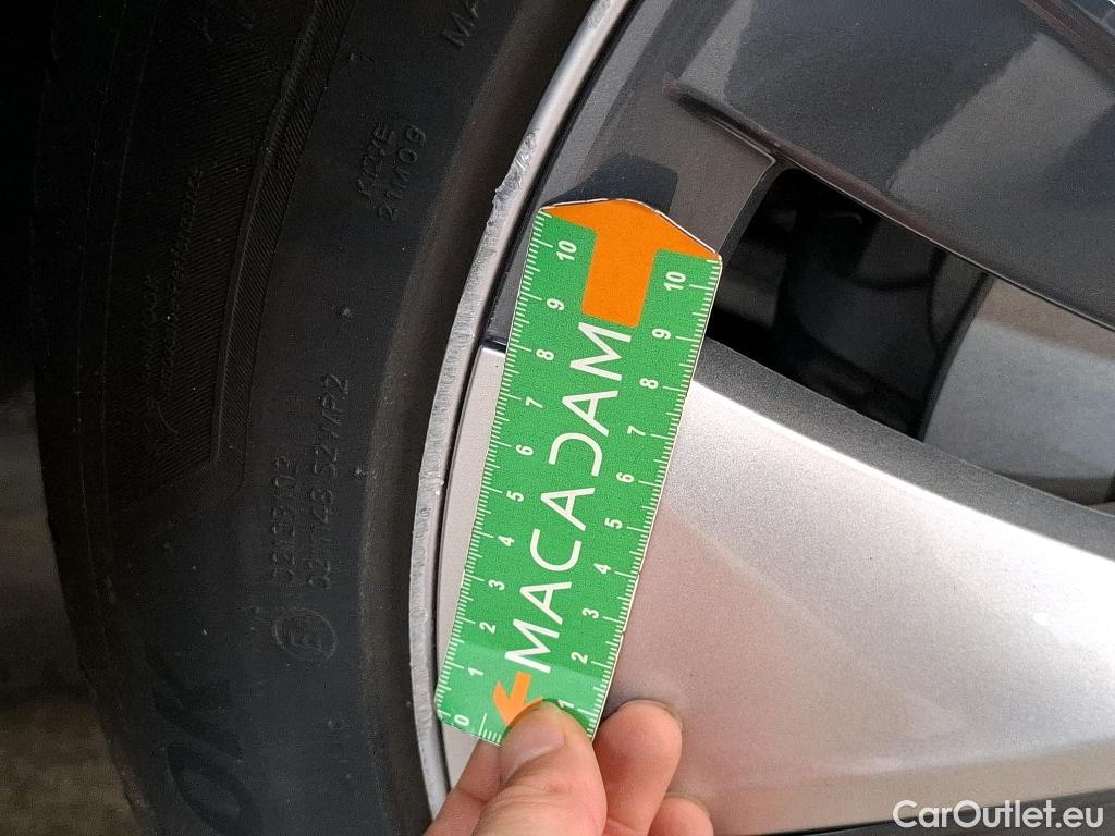  Tesla  Model Y TESLA  / 2020 / 5P / SUV Long Range Dual Motor AWD #12