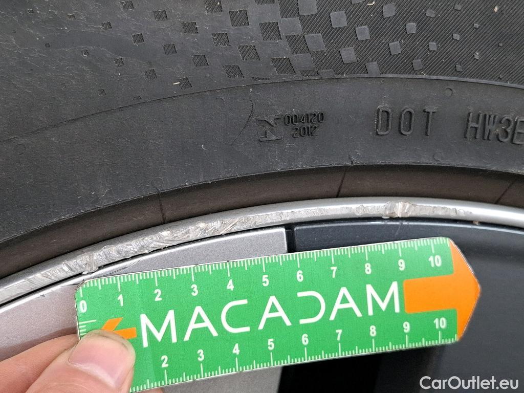  Tesla  Model Y TESLA  / 2020 / 5P / SUV Long Range Dual Motor AWD #2