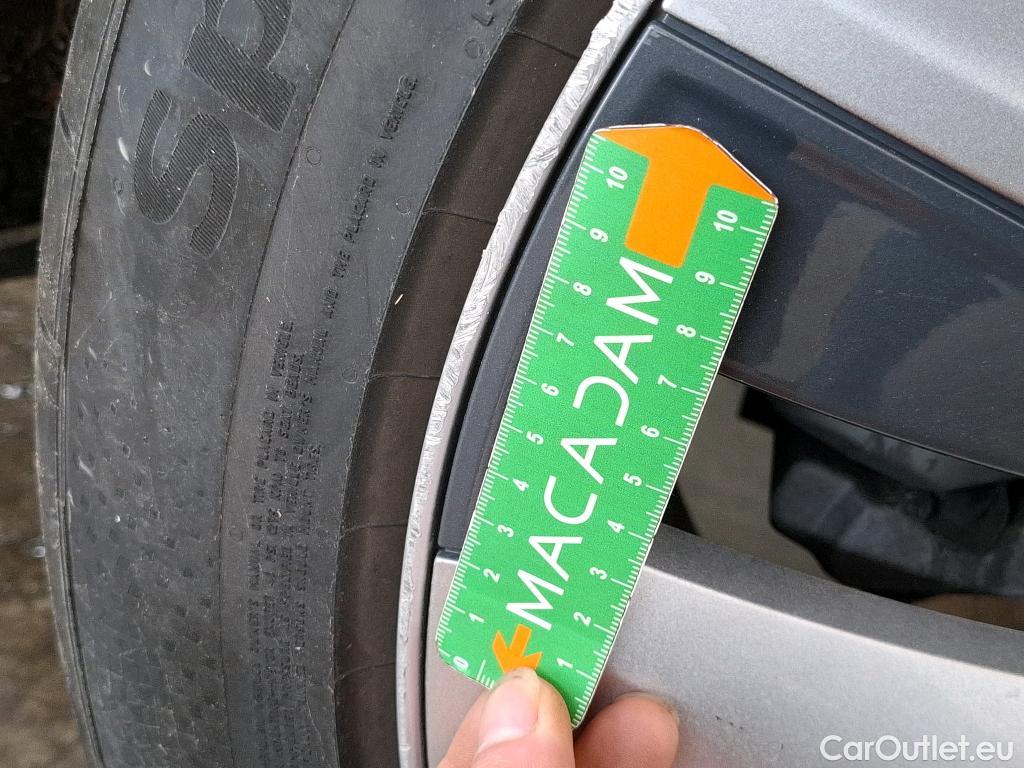  Tesla  Model Y TESLA  / 2020 / 5P / SUV Long Range Dual Motor AWD #34