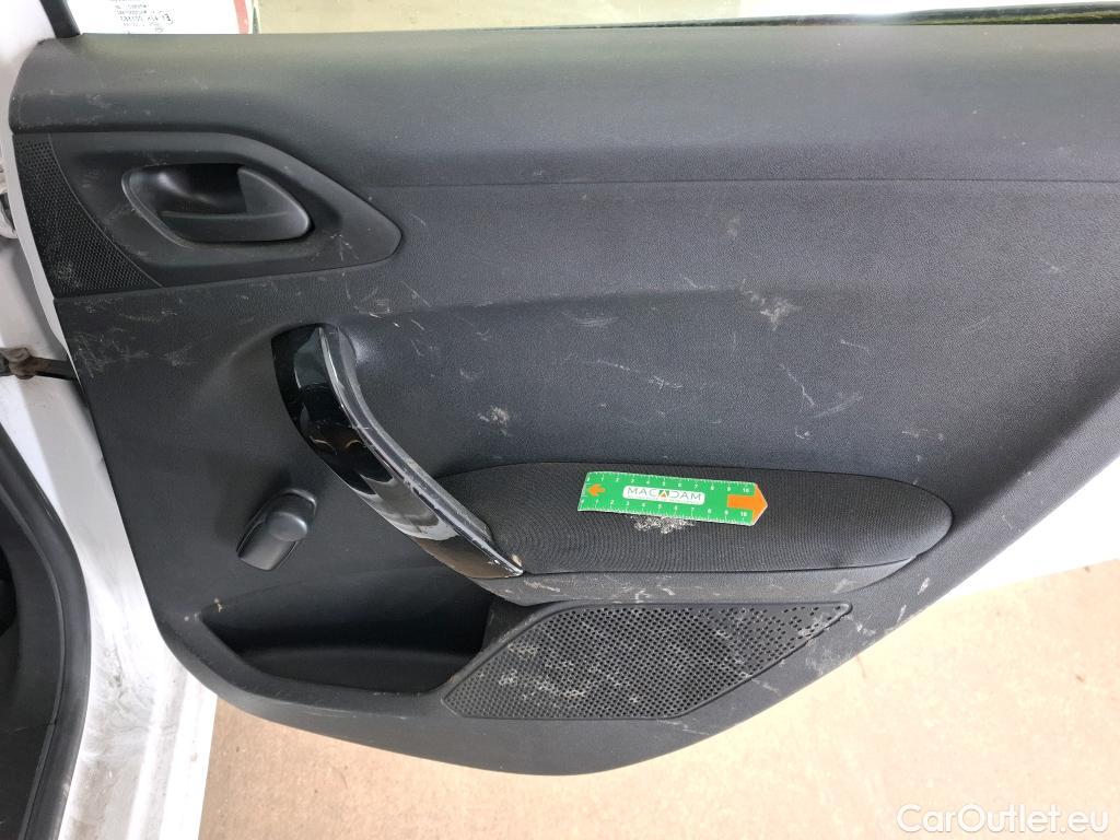  Peugeot  208  Affaire Premium 1.6 HDi 75CV BVM5 E6 #10