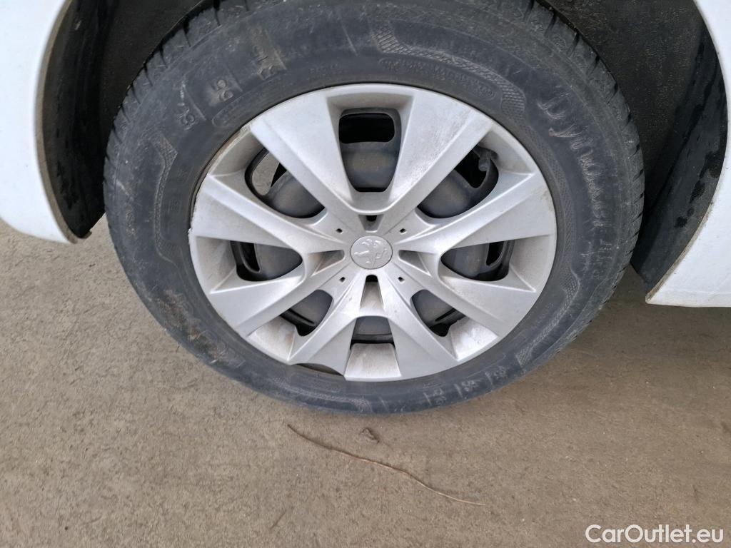  Peugeot  208  Affaire Premium 1.6 HDi 75CV BVM5 E6 #41