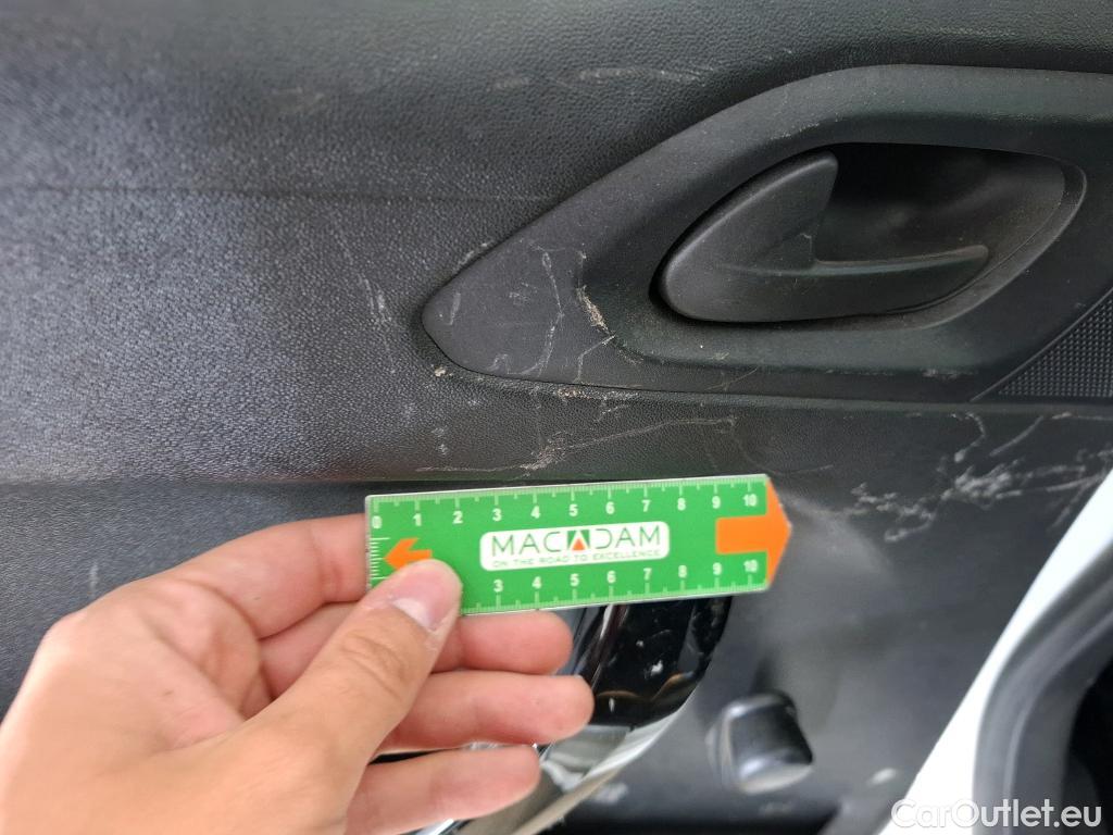  Peugeot  208  Affaire Premium 1.6 HDi 75CV BVM5 E6 #7