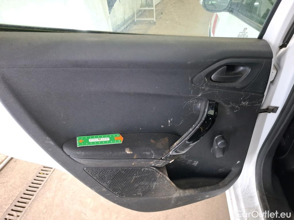  Peugeot  208  Affaire Premium 1.6 HDi 75CV BVM5 E6 #6