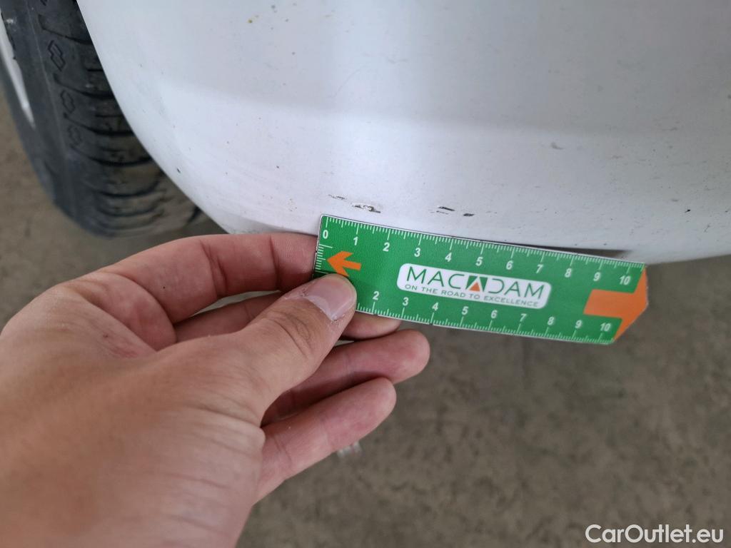  Peugeot  208  Affaire Premium 1.6 HDi 75CV BVM5 E6 #24