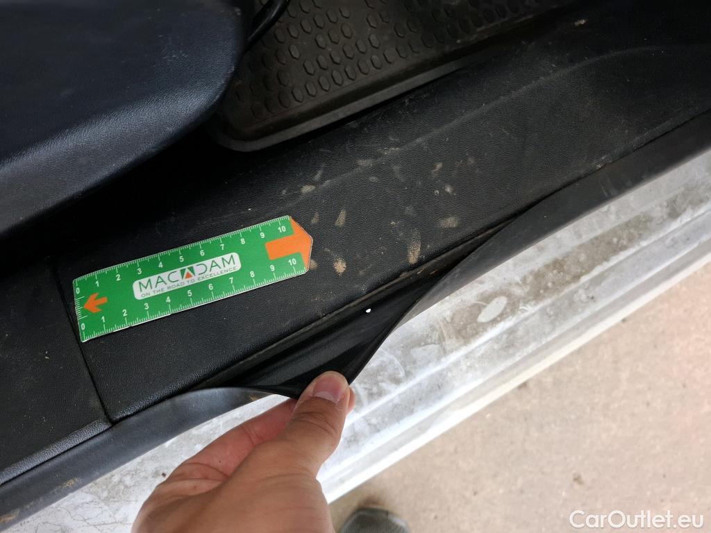  Peugeot  208  Affaire Premium 1.6 HDi 75CV BVM5 E6 #28