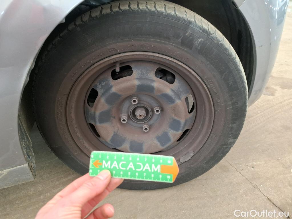  Peugeot  208  Affaire Premium 1.5 HDi 100CV BVM5 E6dT #76