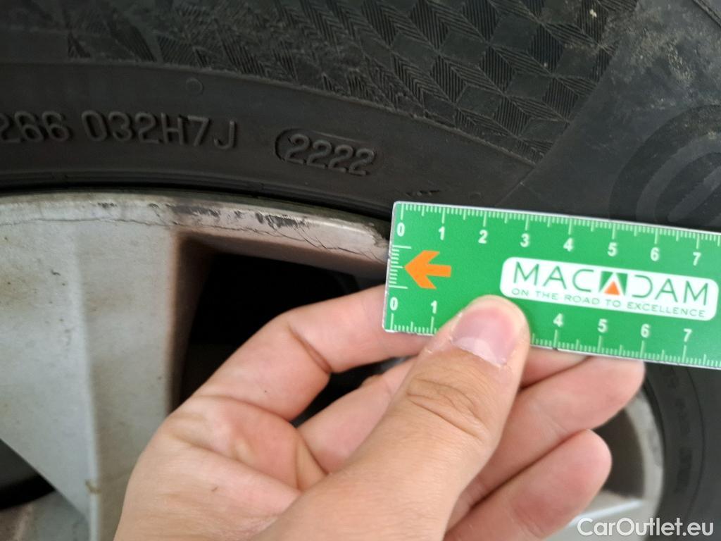  Peugeot  208  Affaire Premium 1.6 HDi 75CV BVM5 E6 #34