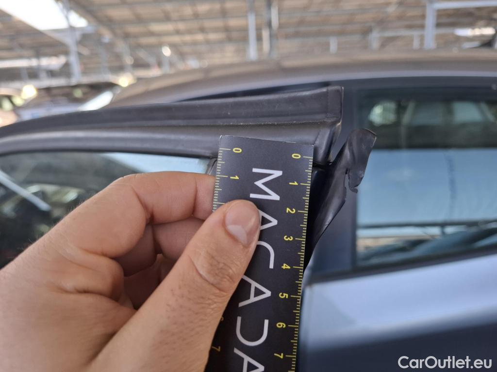  Peugeot  208  Affaire Premium 1.5 HDi 100CV BVM5 E6dT #52