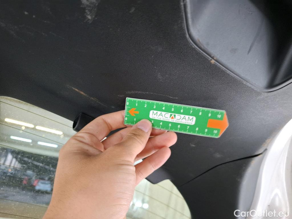  Peugeot  208  Affaire Premium 1.6 HDi 75CV BVM5 E6 #17