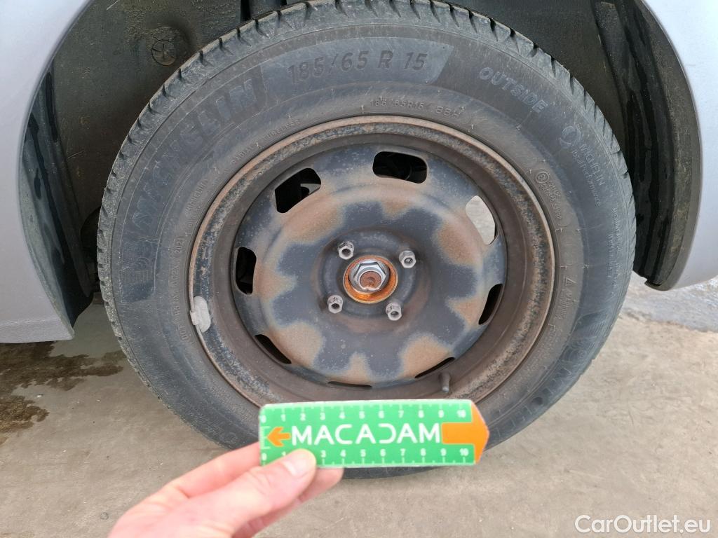  Peugeot  208  Affaire Premium 1.5 HDi 100CV BVM5 E6dT #98