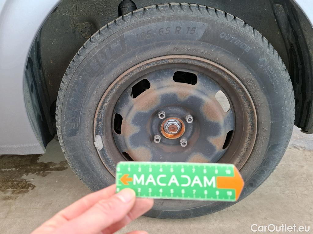  Peugeot  208  Affaire Premium 1.5 HDi 100CV BVM5 E6dT #74