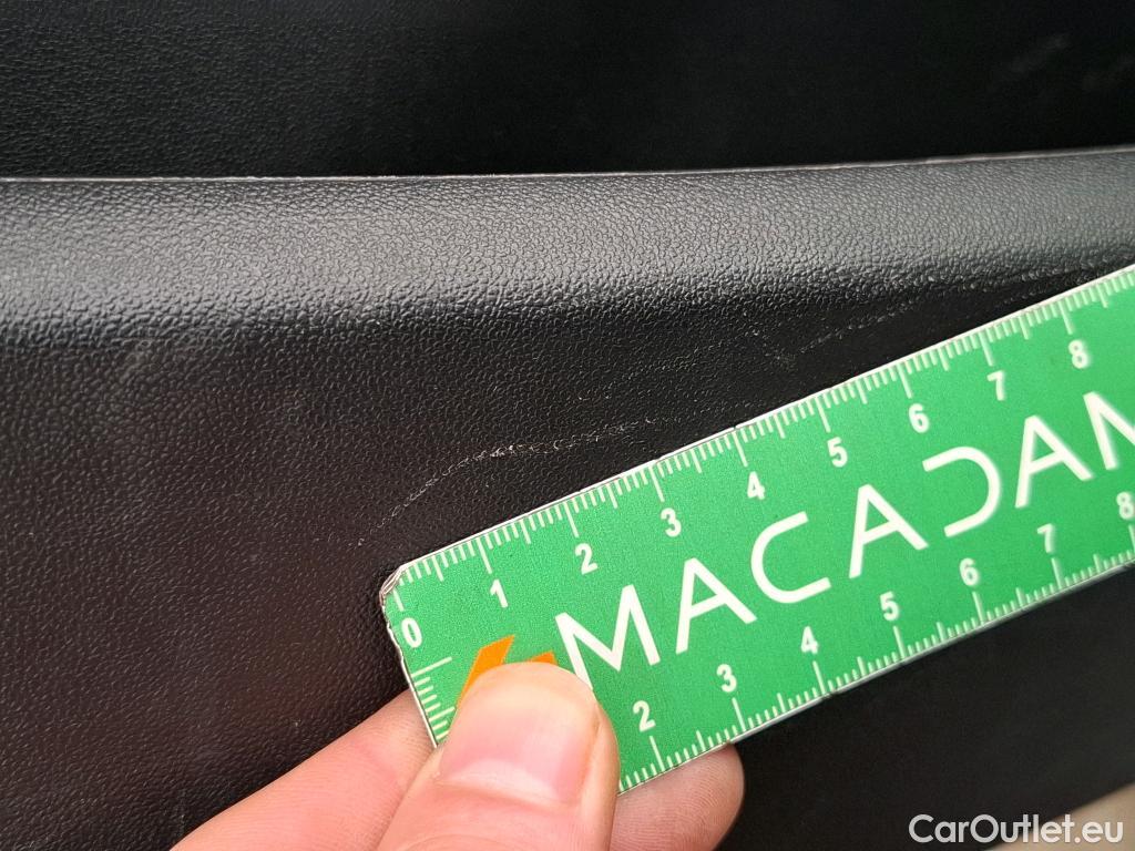  Peugeot  208  Affaire Premium 1.5 HDi 100CV BVM5 E6dT #84