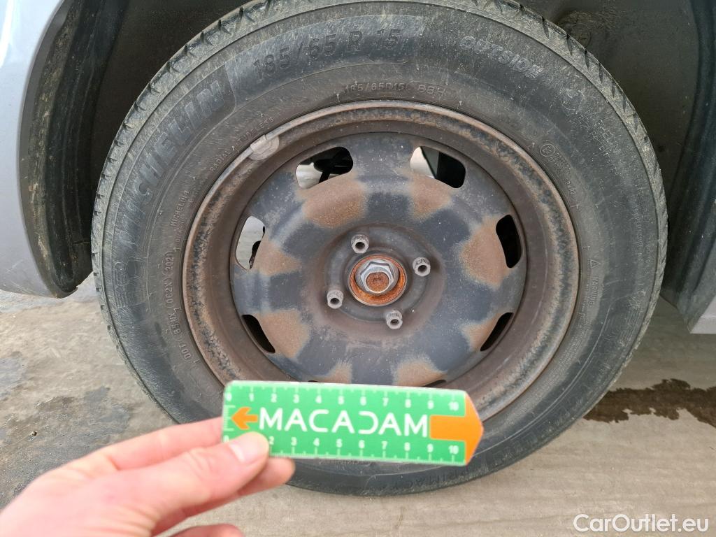  Peugeot  208  Affaire Premium 1.5 HDi 100CV BVM5 E6dT #102