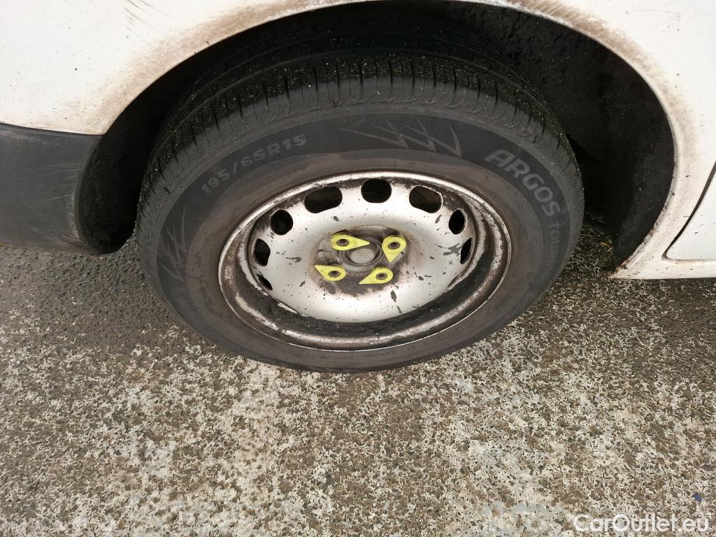  Peugeot  Partner  L1 Pro 1.6 HDi 75CV BVM5 E6 #80