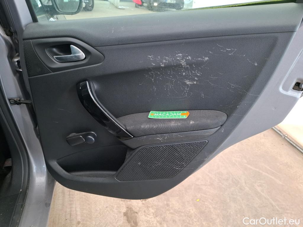  Peugeot  208  Affaire Premium 1.5 HDi 100CV BVM5 E6dT #57