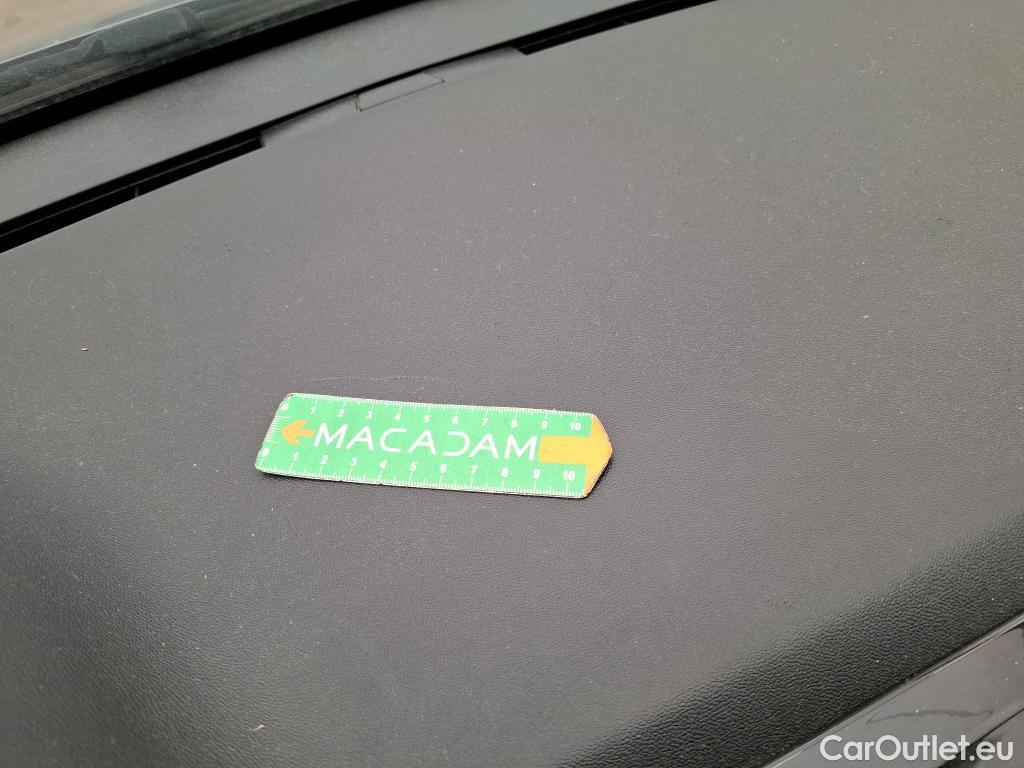  Peugeot  208  Affaire Premium 1.5 HDi 100CV BVM5 E6dT #48