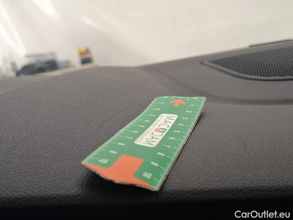  Renault  Megane RENAULT Mégane Berline / 2020 / 5P / Berline Intens TCe 140 EDC / TRANSF VP VF #4