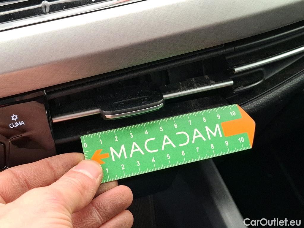  Volkswagen  Golf  VOLKSWAGEN / 2020 / 5P / Berline / VU 2.0 TDI SCR 115 BVM6 Life Soci Busi #5