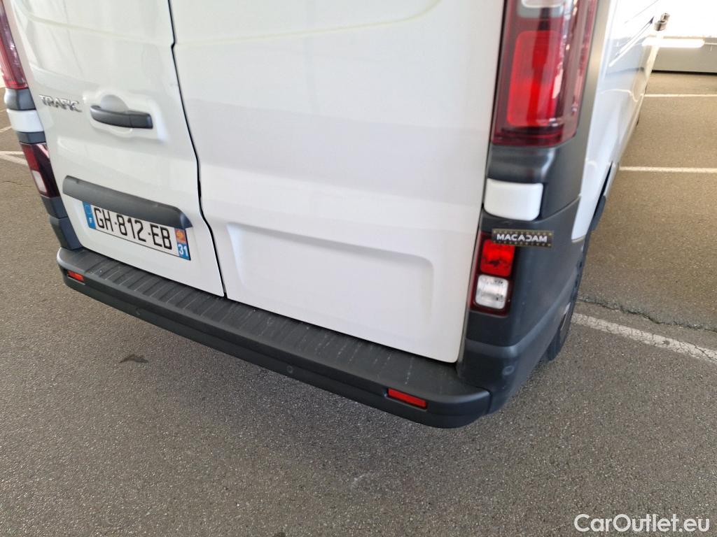  Renault  Trafic  Fourgon L2H1 3T Grand Confort 2.0 dCi 130CV BVM6 E6d / VO RECONDITIONNE - PHOTOS AVANT RECONDITIONNEMENT #31