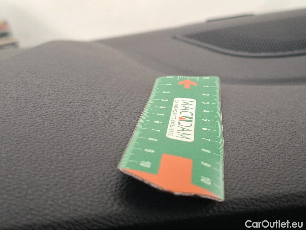  Renault  Megane RENAULT Mégane Berline / 2020 / 5P / Berline Intens TCe 140 EDC / TRANSF VP VF #5