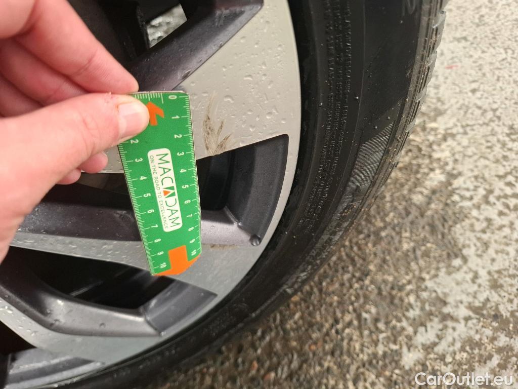  Renault  Megane RENAULT Mégane Berline / 2020 / 5P / Berline Intens TCe 140 EDC / TRANSF VP VF #19