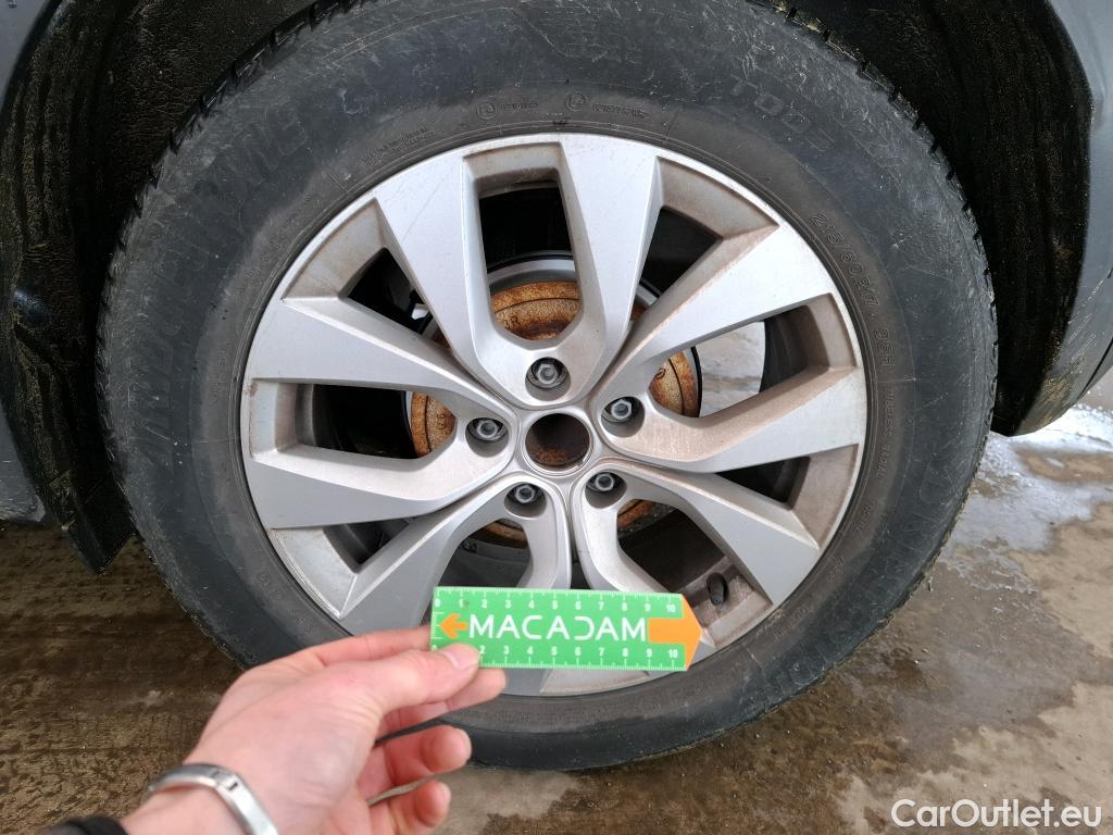  Renault  Captur  II Business 1.0 TCe 100CV BVM5 E6dT #15