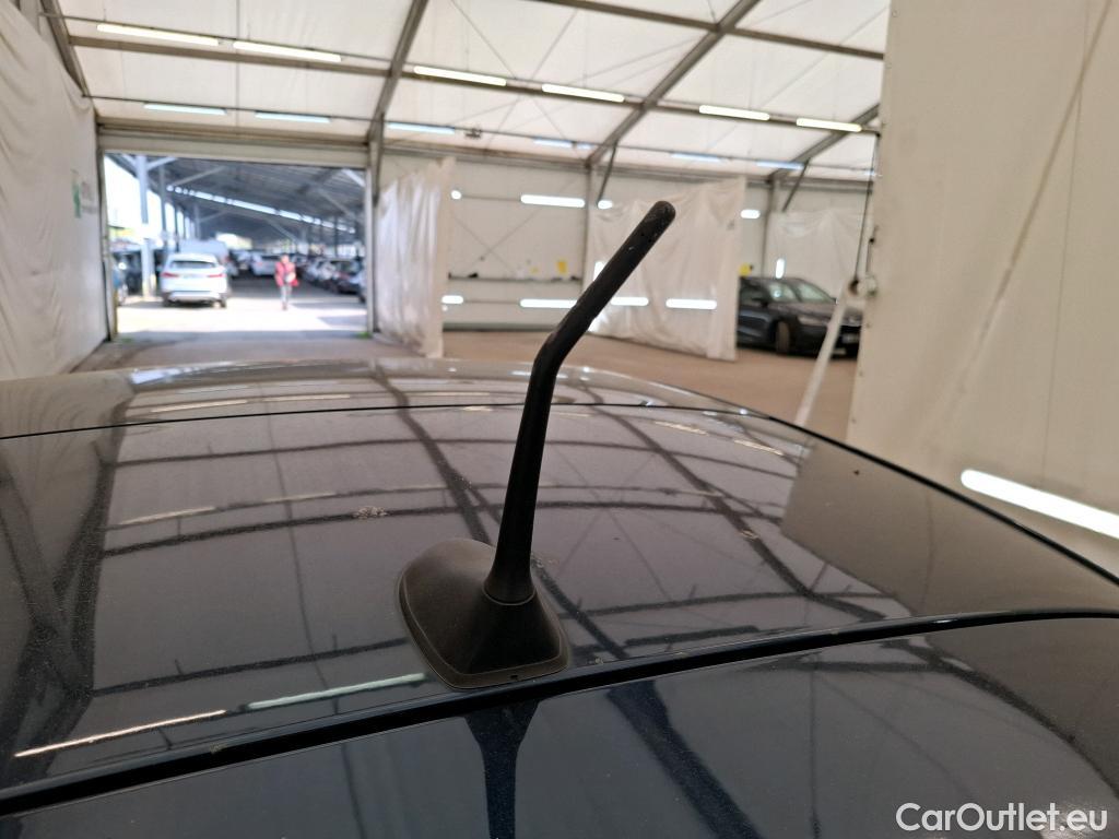  Fiat  500 FIAT   2015  3P  Berline Hybrid 10 BSG 70 ch Dolcevita #17