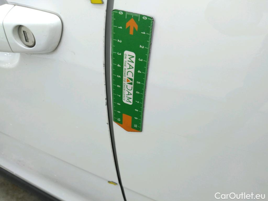  Citroen  C3  Société Feel 1.2 PureTech 80CV BVM5 E6d #7