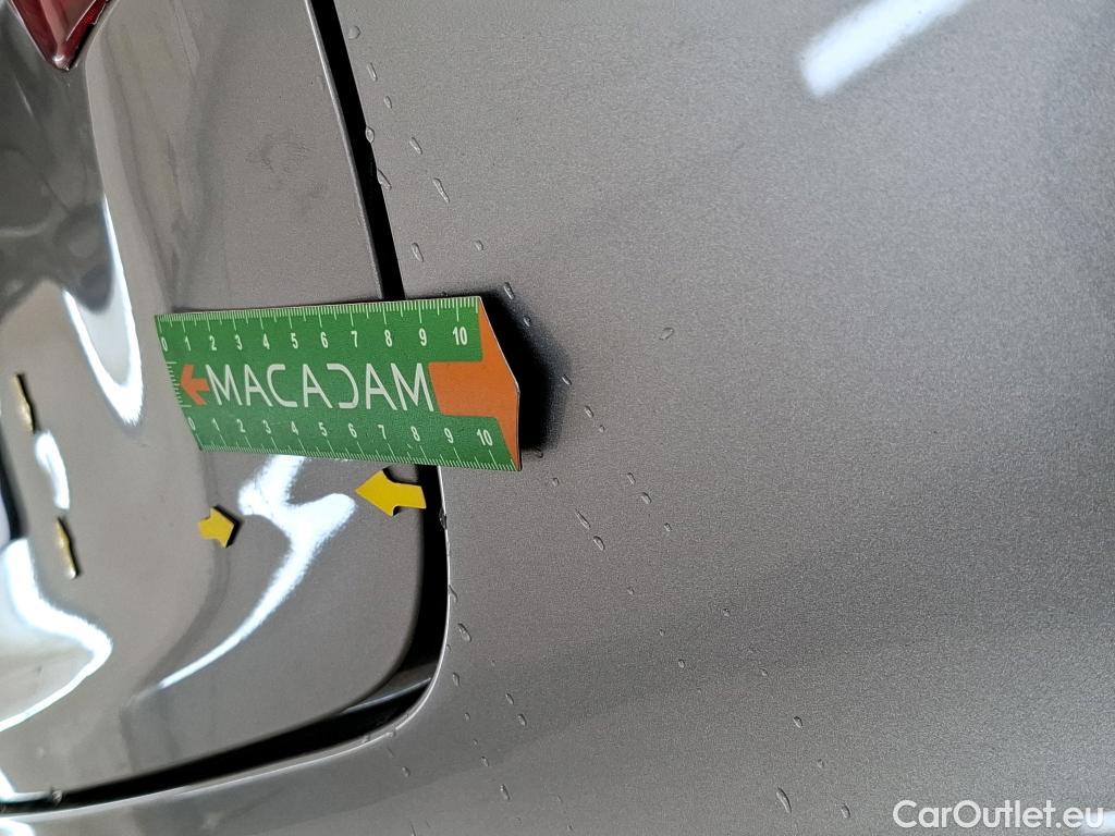  Hyundai  i30  cw Business 1.6 CRDi 115CV BVA7 E6d #2