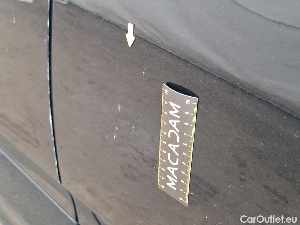  Opel   Grandland X Grandland X Elegance Business 1.5 130CV BVA8 E6d #19