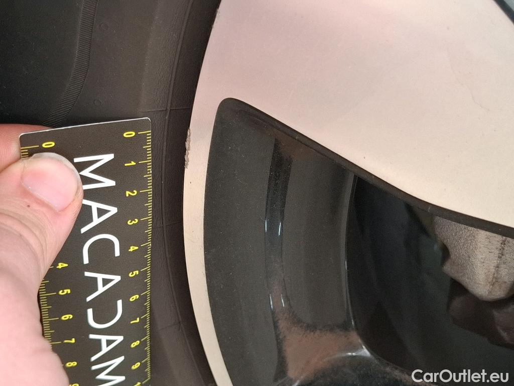  Opel   Grandland X Grandland X Elegance Business 1.5 130CV BVA8 E6d #36