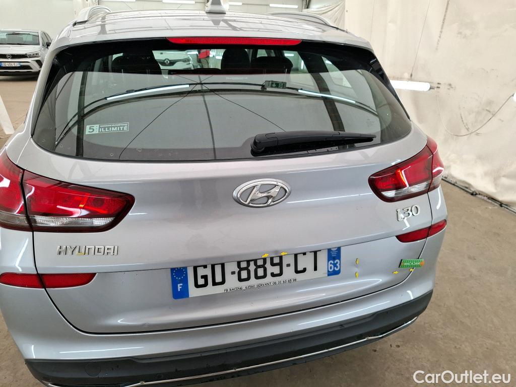  Hyundai  i30  cw Business 1.6 CRDi 115CV BVA7 E6d #1