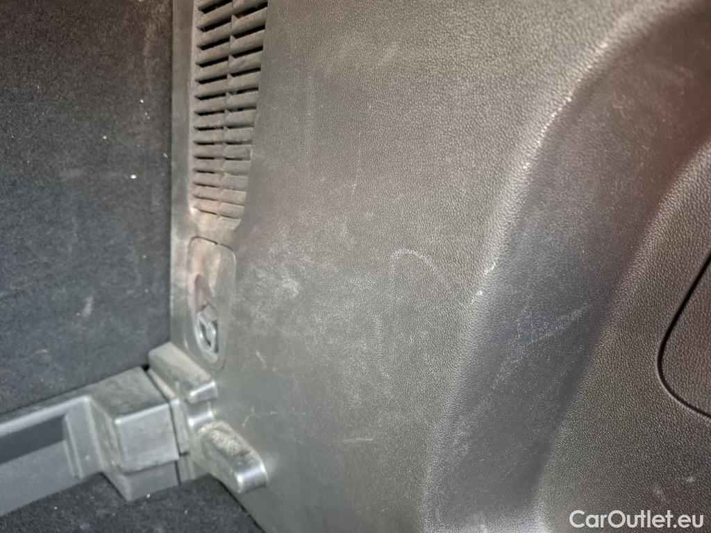  Opel   Grandland X Grandland X Elegance Business 1.5 130CV BVA8 E6d #52