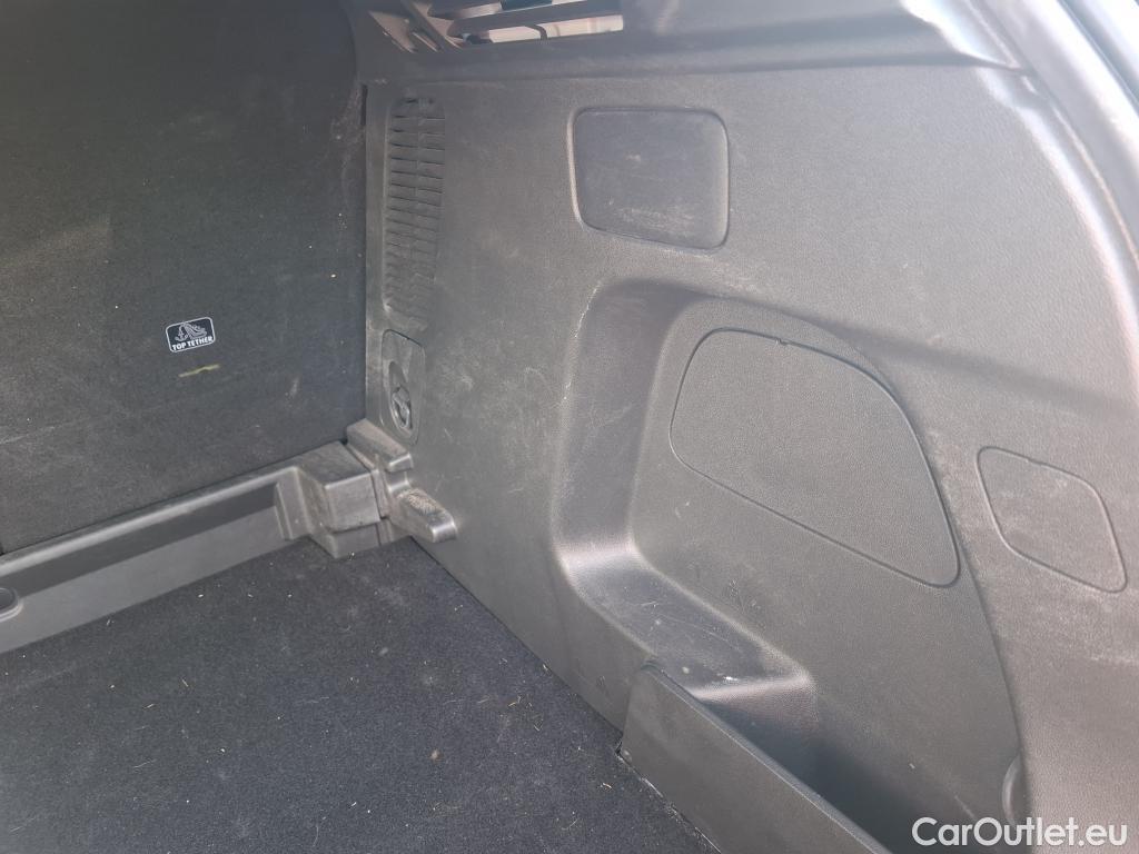  Opel   Grandland X Grandland X Elegance Business 1.5 130CV BVA8 E6d #51