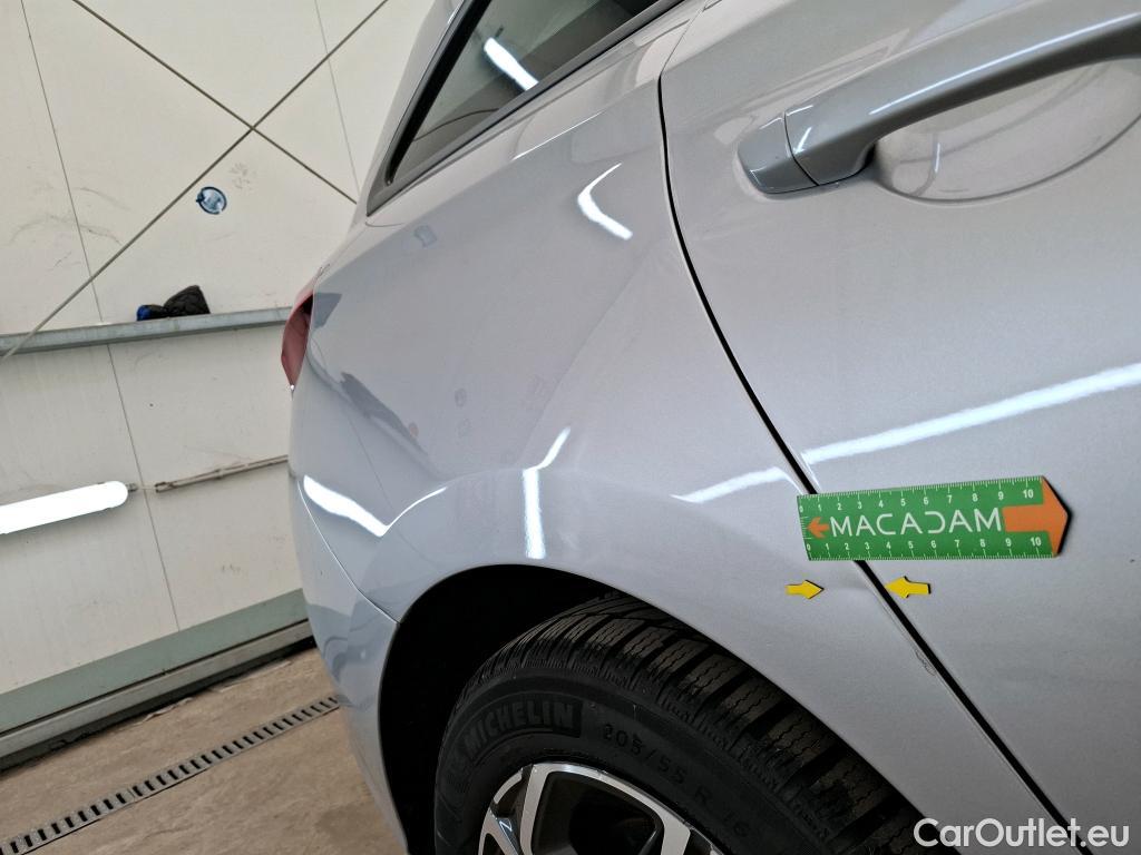  Hyundai  i30  cw Business 1.6 CRDi 115CV BVA7 E6d #22