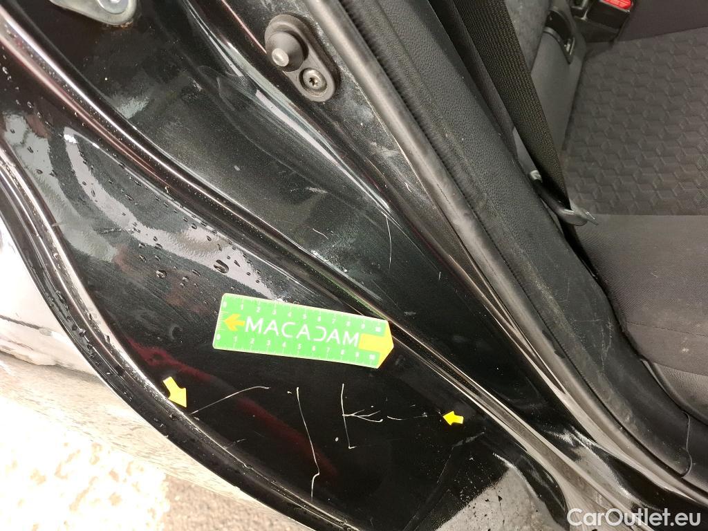  Toyota  Yaris TOYOTA  Hybride / 2019 / 5P / Berline Hybride 116h Dynamic Business Beyond Zer #18