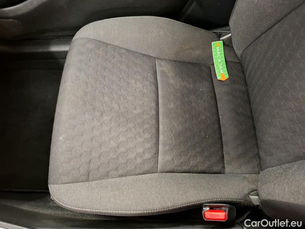  Toyota  Yaris TOYOTA  Hybride / 2019 / 5P / Berline Hybride 116h Dynamic Business Beyond Zer #36