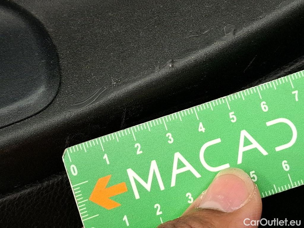  Toyota  Yaris TOYOTA  Hybride / 2019 / 5P / Berline Hybride 116h Dynamic Business Beyond Zer #28