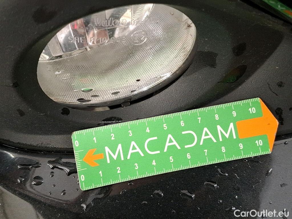  Toyota  Yaris TOYOTA  Hybride / 2019 / 5P / Berline Hybride 116h Dynamic Business Beyond Zer #35